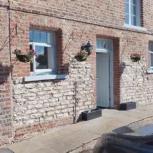  Holiday home White Swan